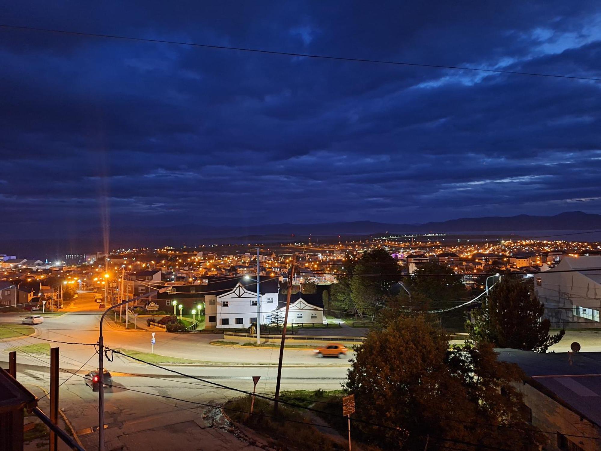 Departamentos Temporarios Cabanas Ushuaia Apartment ภายนอก รูปภาพ