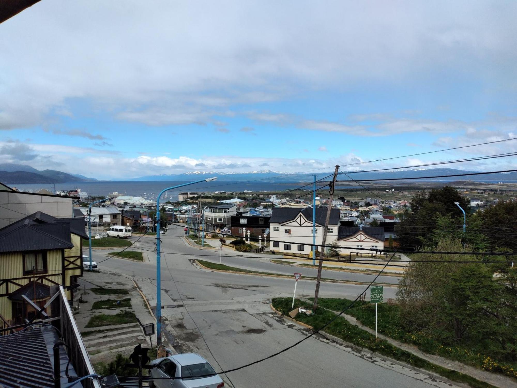 Departamentos Temporarios Cabanas Ushuaia Apartment ภายนอก รูปภาพ